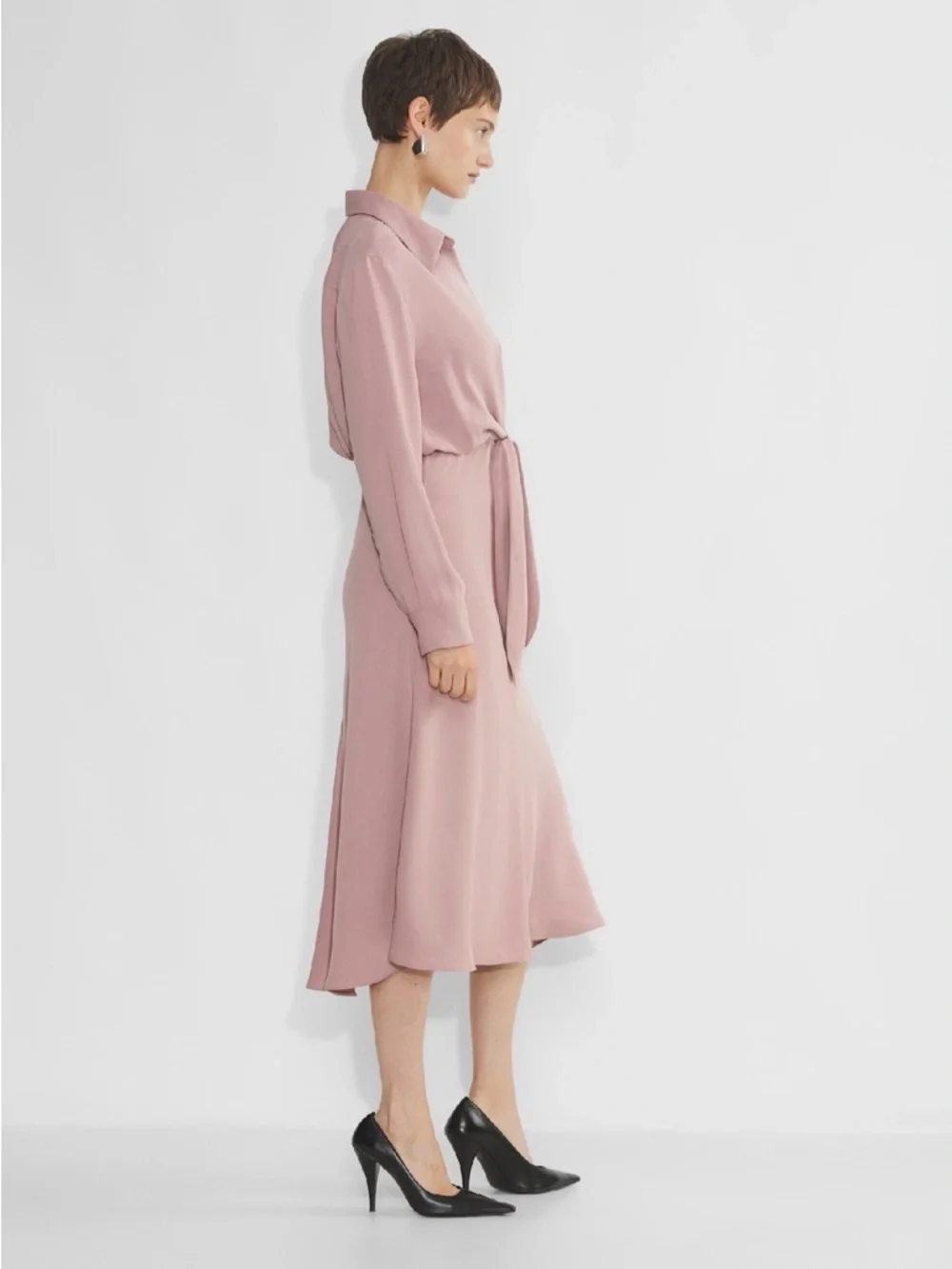 Aritzia Babaton Abbey Matte Satin Button-Up Midi Dress in Claremont - Picture 2 of 4